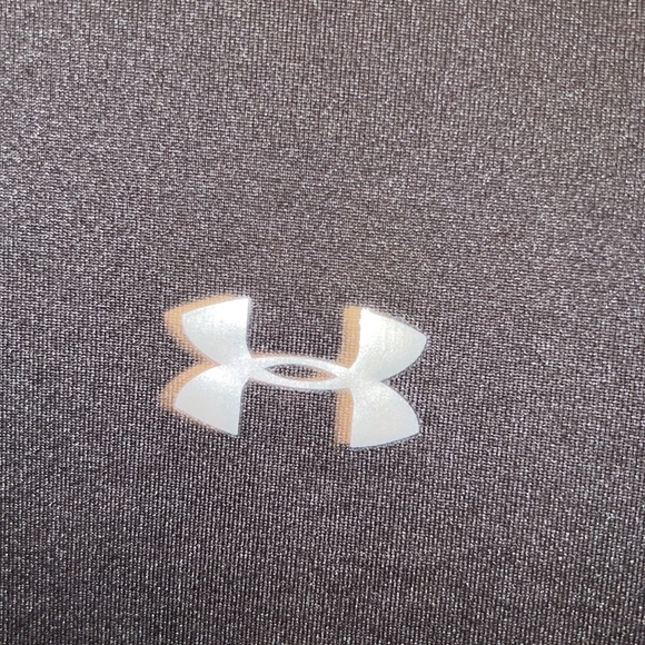 Under Armour Shirt - Picture 2 of 4